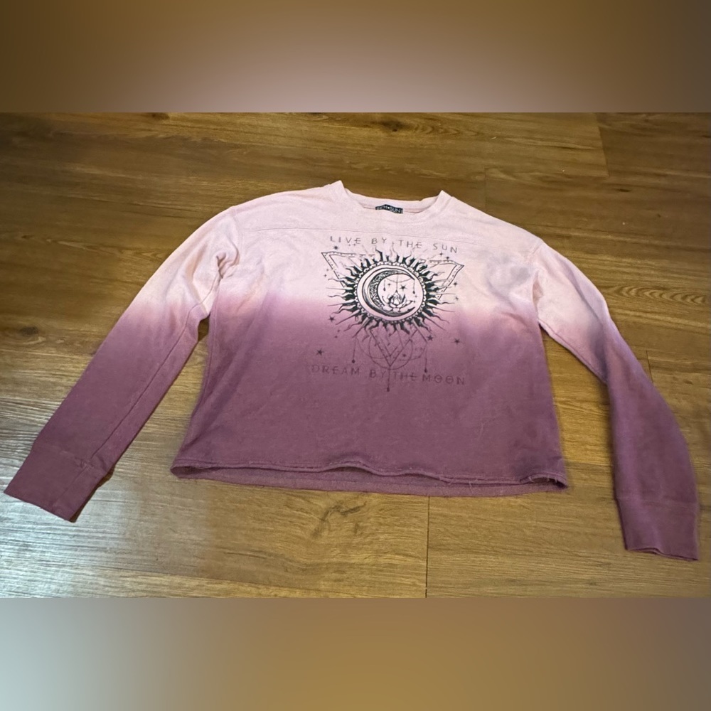 Fifth Sun crew neck sweater Size small